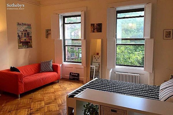 1st image of 153 W 76th St APT 4F