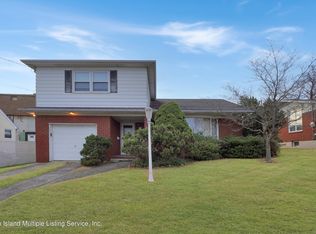 44 Hunter St, Staten Island, NY 10304