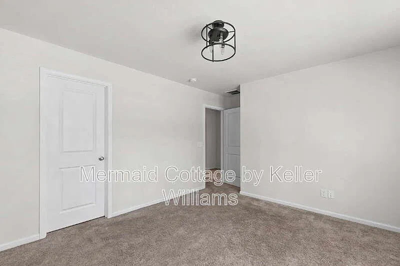 3 bed, 2.5 bath, 1822 sqft, $2,500 — Photo 3
