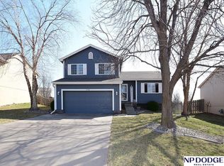 1705 Kelsey St, Papillion, NE 68046