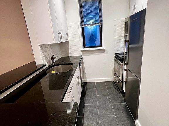 5th image of 646 Amsterdam Ave APT 2B