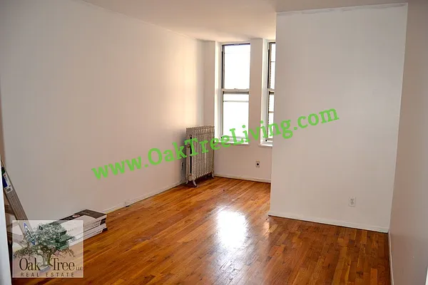 Rented by Oak Tree LLC | media 4