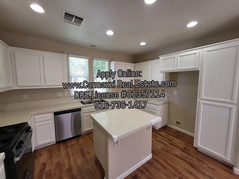 260 Wapello Cir — Photo 11