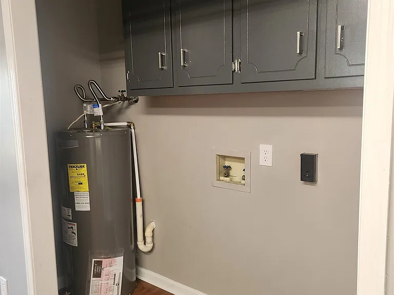 1214 Camellia Woods Ct — Photo 11
