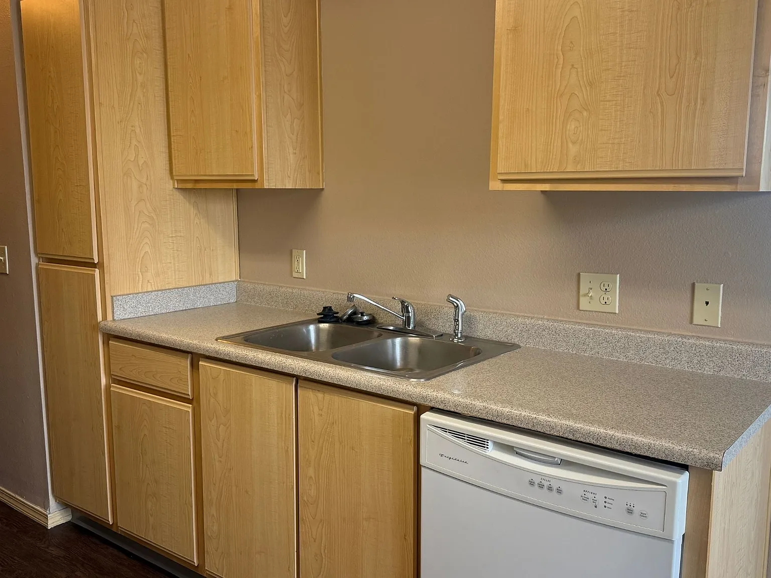 Parkside Apartments — Photo 2