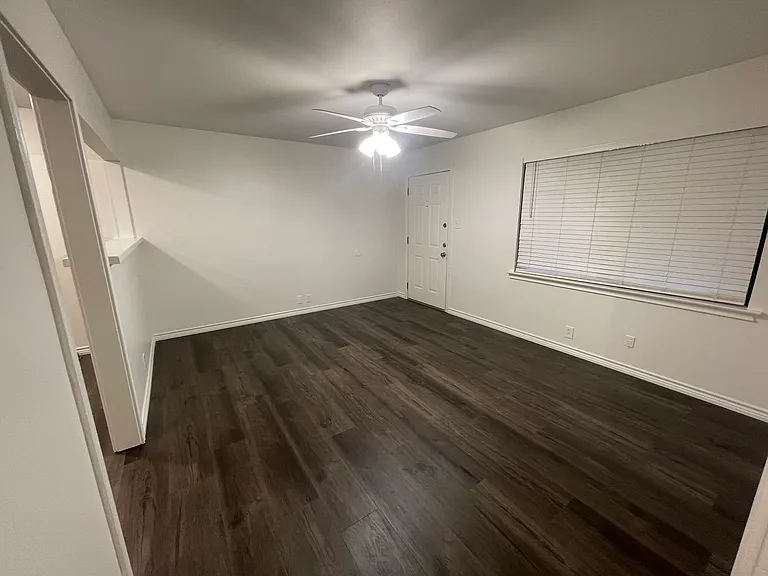 1045 Custer Rd — Photo 17