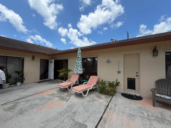 1051 Summit Place Cir APT D, West Palm Beach, FL 33415