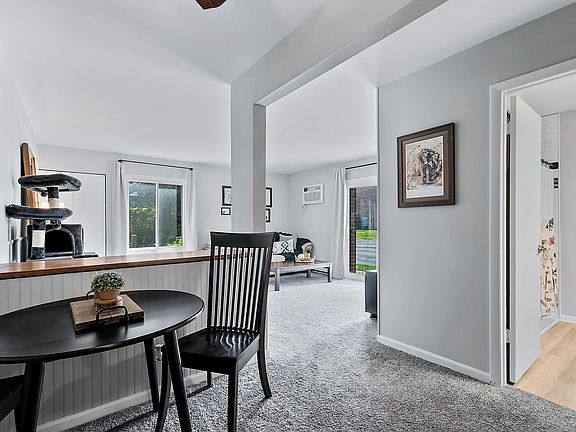 5th image of 15820 Terrace Dr Unit 1