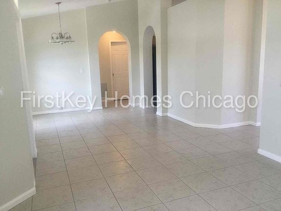 4th image of 1120 SW Paar Dr