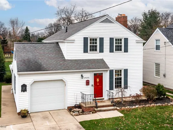19201 Story Rd, Rocky River, OH 44116
