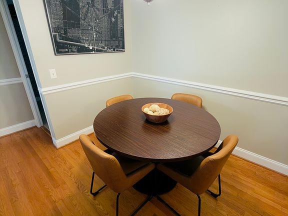 4th image of 4932 N Leonard Dr Unit 2A
