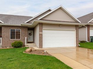 3720 Pheasant Ln, Waterloo, IA 50701