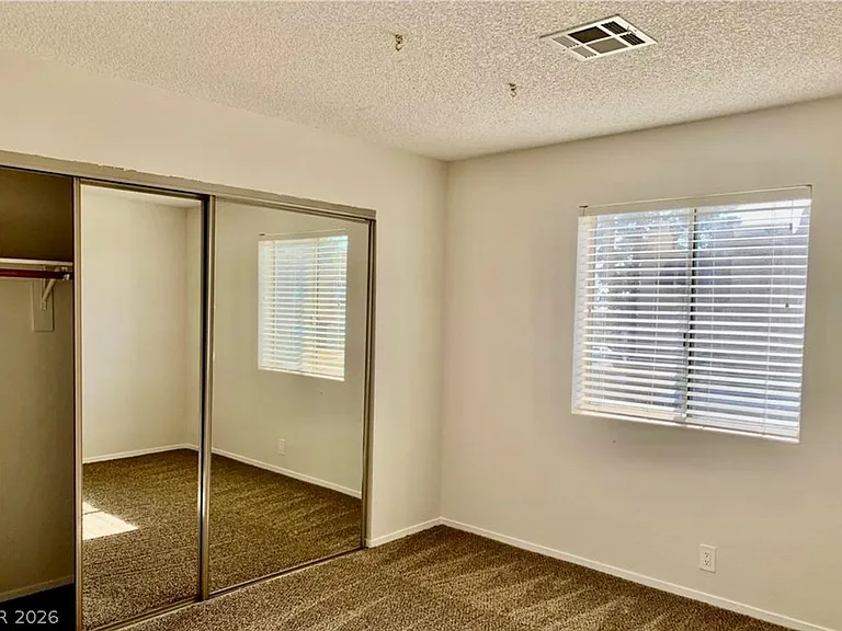 5061 Pioneer Ave #202 — Photo 10