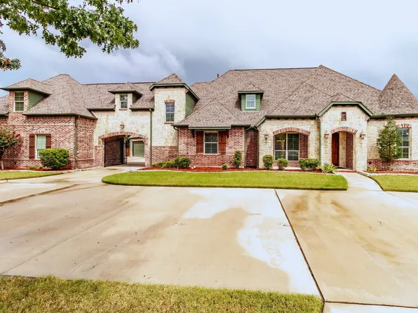 317 Meadow Dr, Sunnyvale, TX 75182