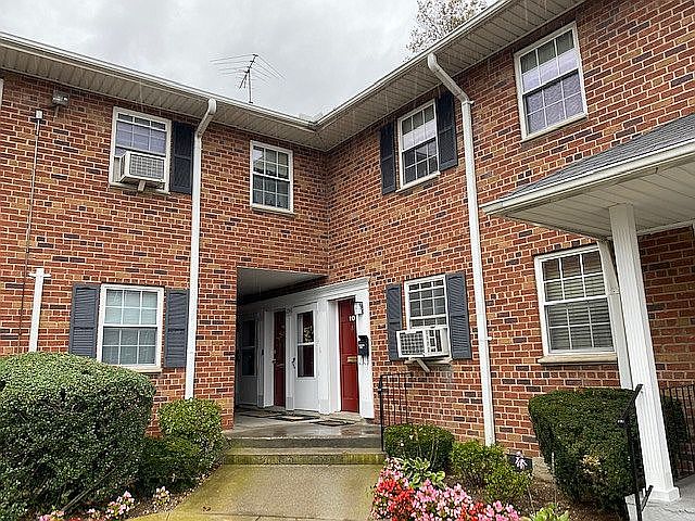 1st image of 2543 Jerusalem Ave APT 1N