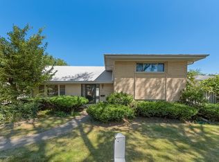 3138 Greenleaf Ave, Wilmette, IL