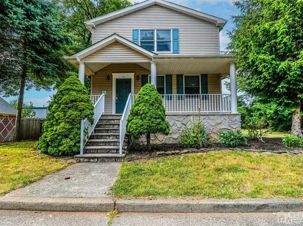 11 Labakan Pl, Highland Park, NJ 08904