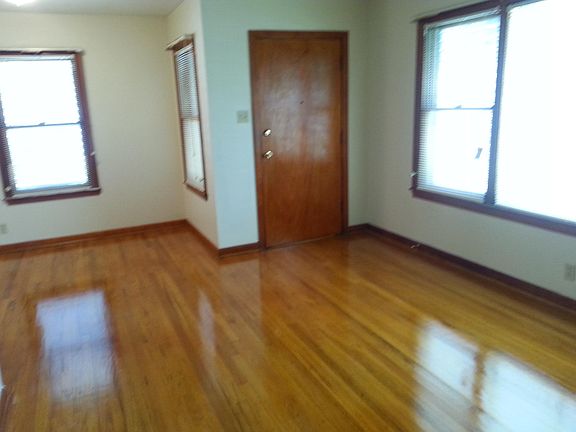 5th image of 4425 Green Grove Dr