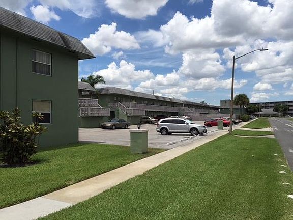 2nd image of 2711 Vandiver Dr APT 301