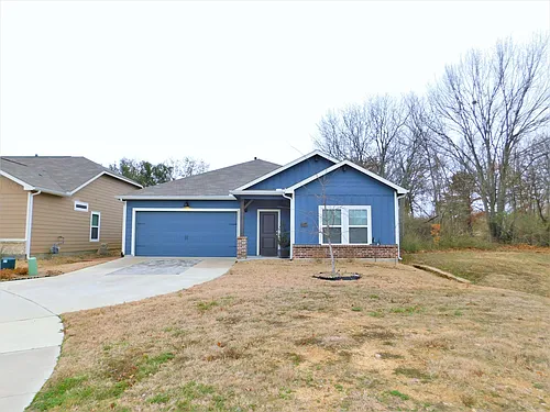 2100 Paxton Way Photo 1