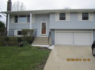 1823 Concordia Ln, Schaumburg, IL 60193