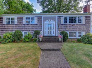 466 Old Country Rd, Garden City, NY 11530