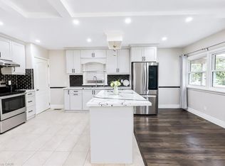 35 Siebert Ave, Kitchener, ON N2C 2A5