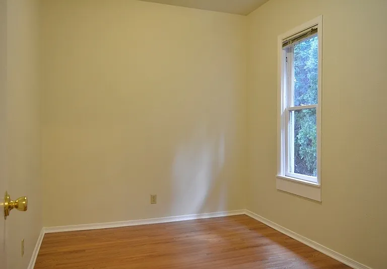 2704 NE Sandy Blvd — Photo 6