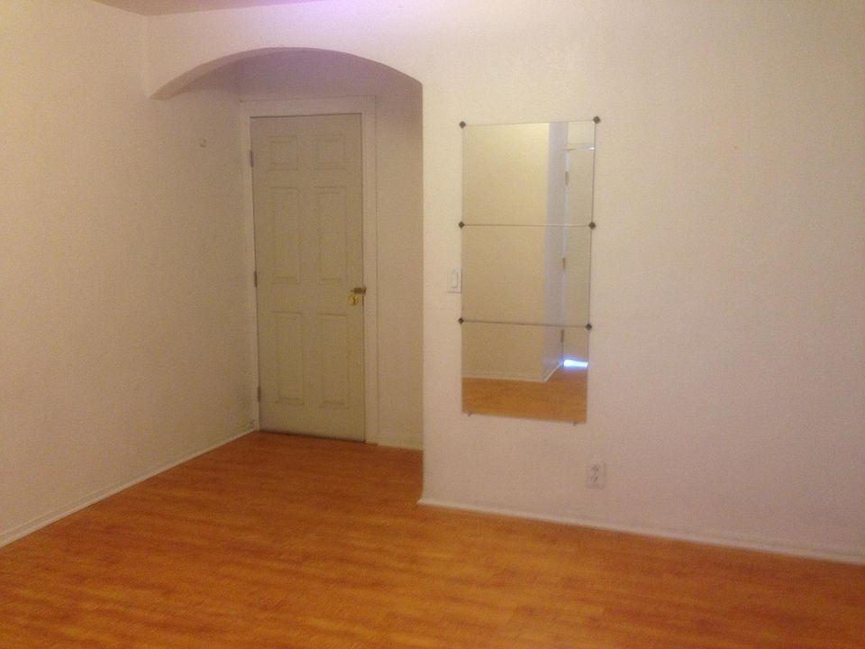1st image of 13547 Osborne St