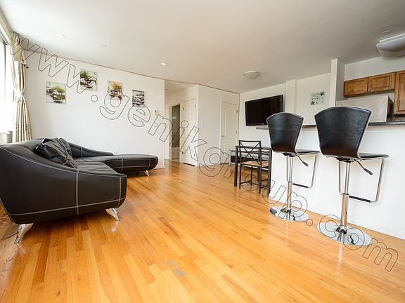2nd image of 5024 10th Ave #5B