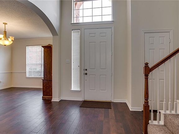 4th image of 1812 Birchbrook Dr