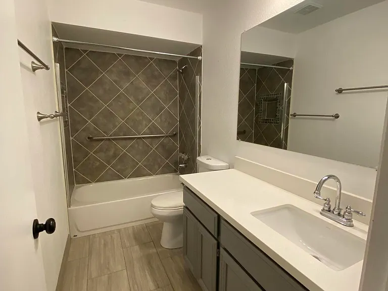 1910 E Winter Dr — Photo 16