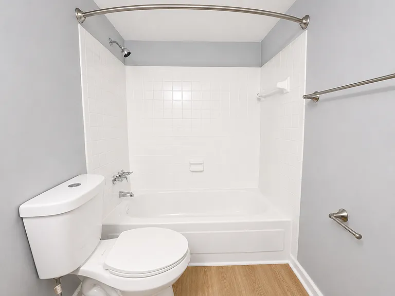 420 Fairfax Dr #A — Photo 6