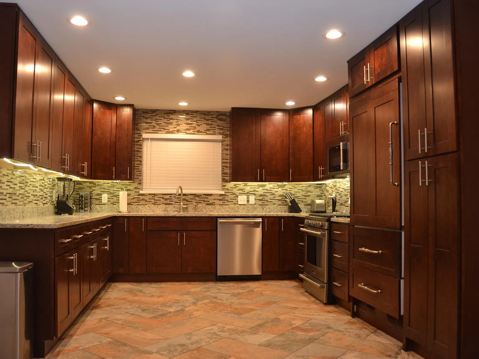 409 N Lea Ave — Photo 1