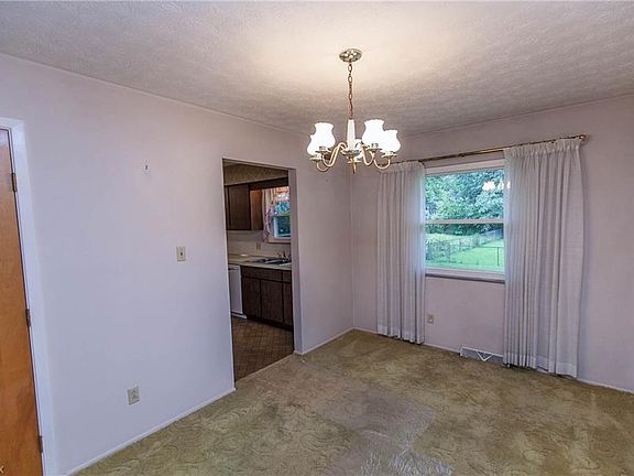 4th image of 707 Ivan Dr
