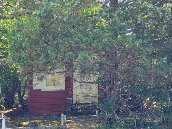 2011 Westfield Street, Oakhurst, NJ 07755