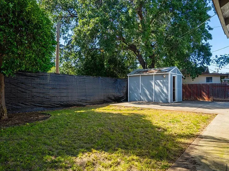 148 Valley Dr