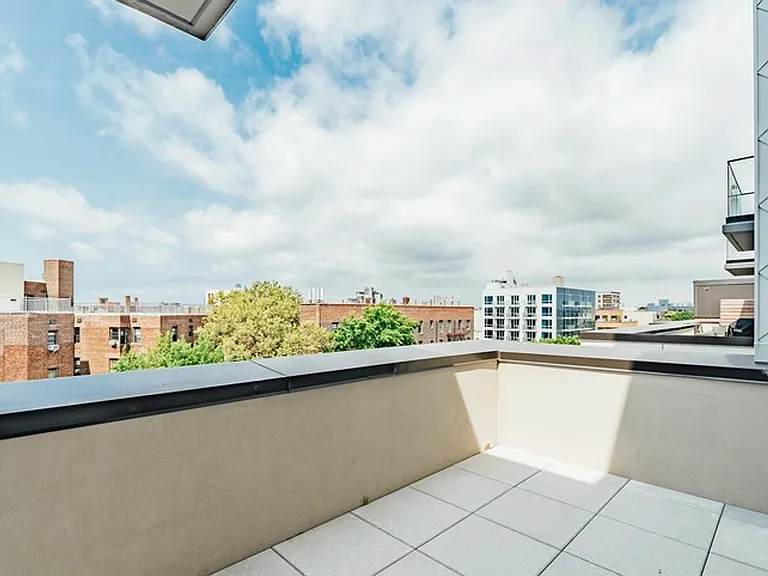 1801 Ocean Ave #8M — Photo 11