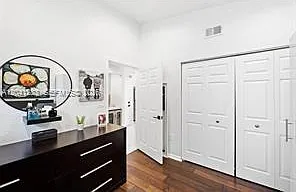SW 27th Ct — Photo 11