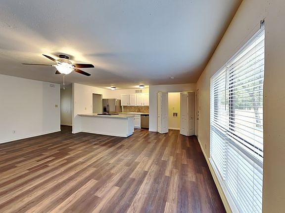 3rd image of 10212 Ironwood Ln