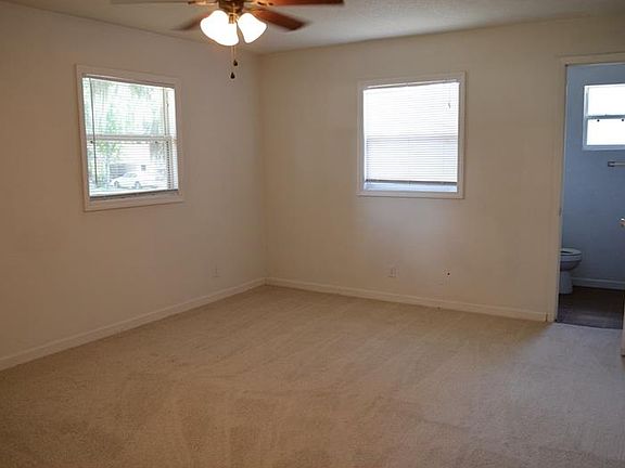 5th image of 135 N Carpenter Ave