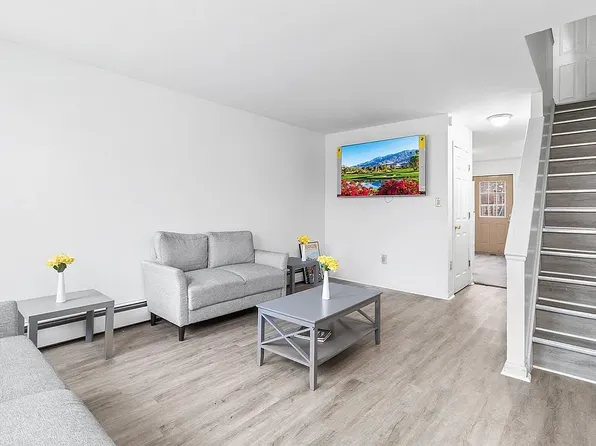 235A Hart St, Brooklyn, NY 11206