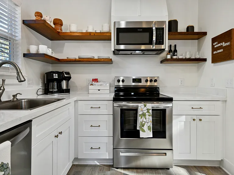 437 Webster St #C — Photo 2