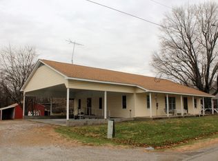 16382 New Dennison Rd, Marion, IL 62959