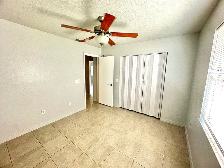 190 Bamboo Dr #B — Photo 11