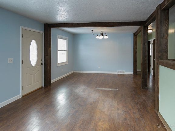 3033 n 33rd st-104