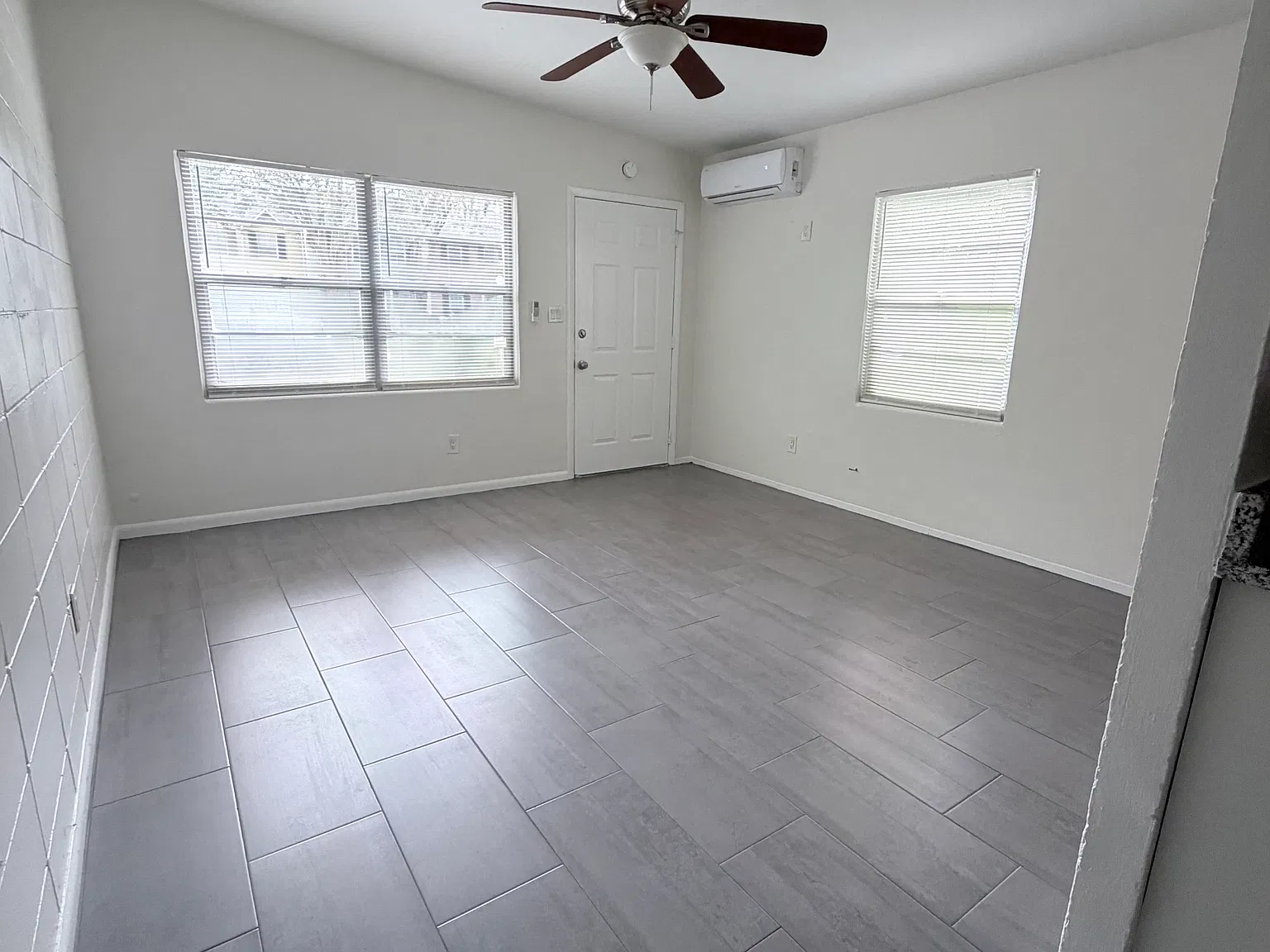 2 bed, 800 sqft, $1,900 — Photo 2