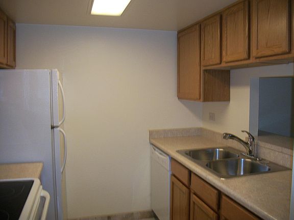 3rd image of 400 S Lafayette St APT 304