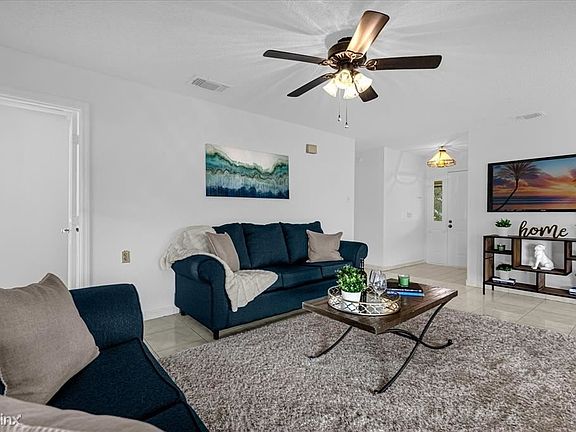 4th image of 219R Balboa Dr