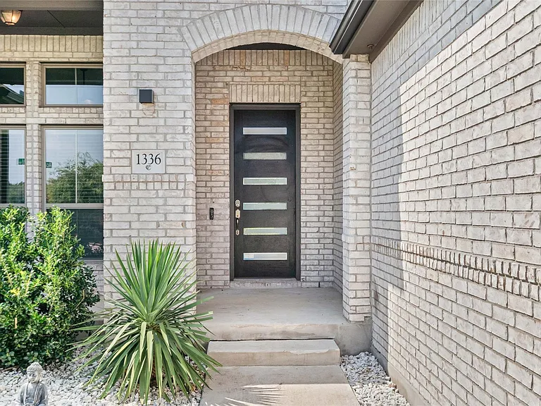 1336 Academy Oaks Dr — Photo 8
